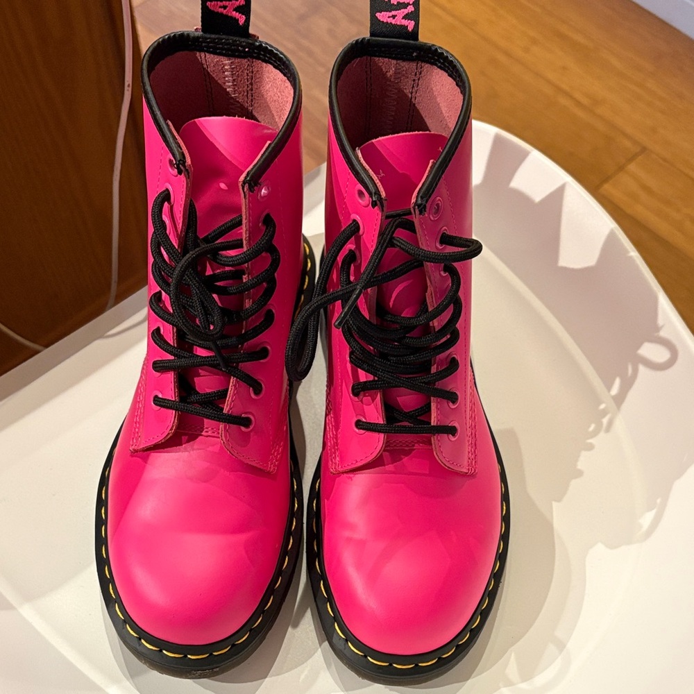 Dr Martens neon pink (matte) - size 8 (39 EU)